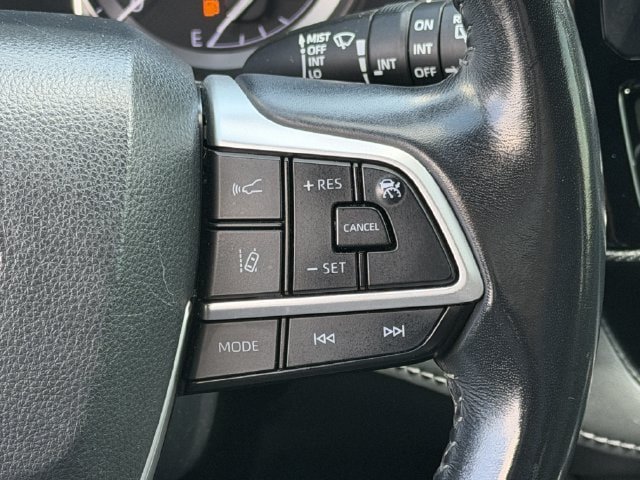 Used 2022 Toyota Highlander XSE FWD image 14