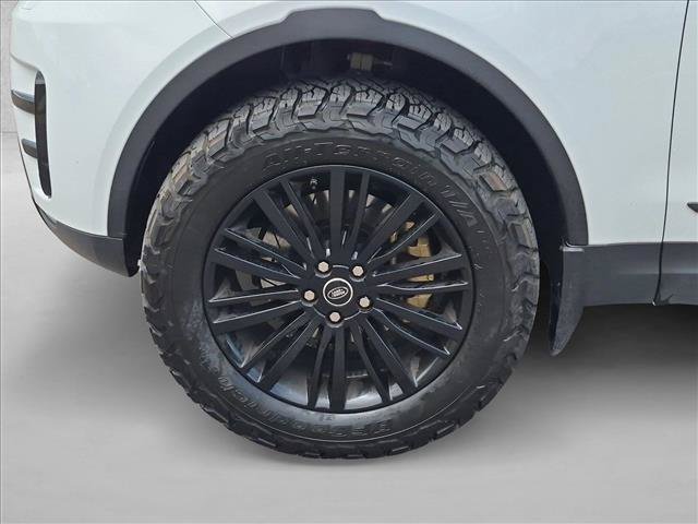 Used 2017 Land Rover Discovery HSE AWD/4WD image 26