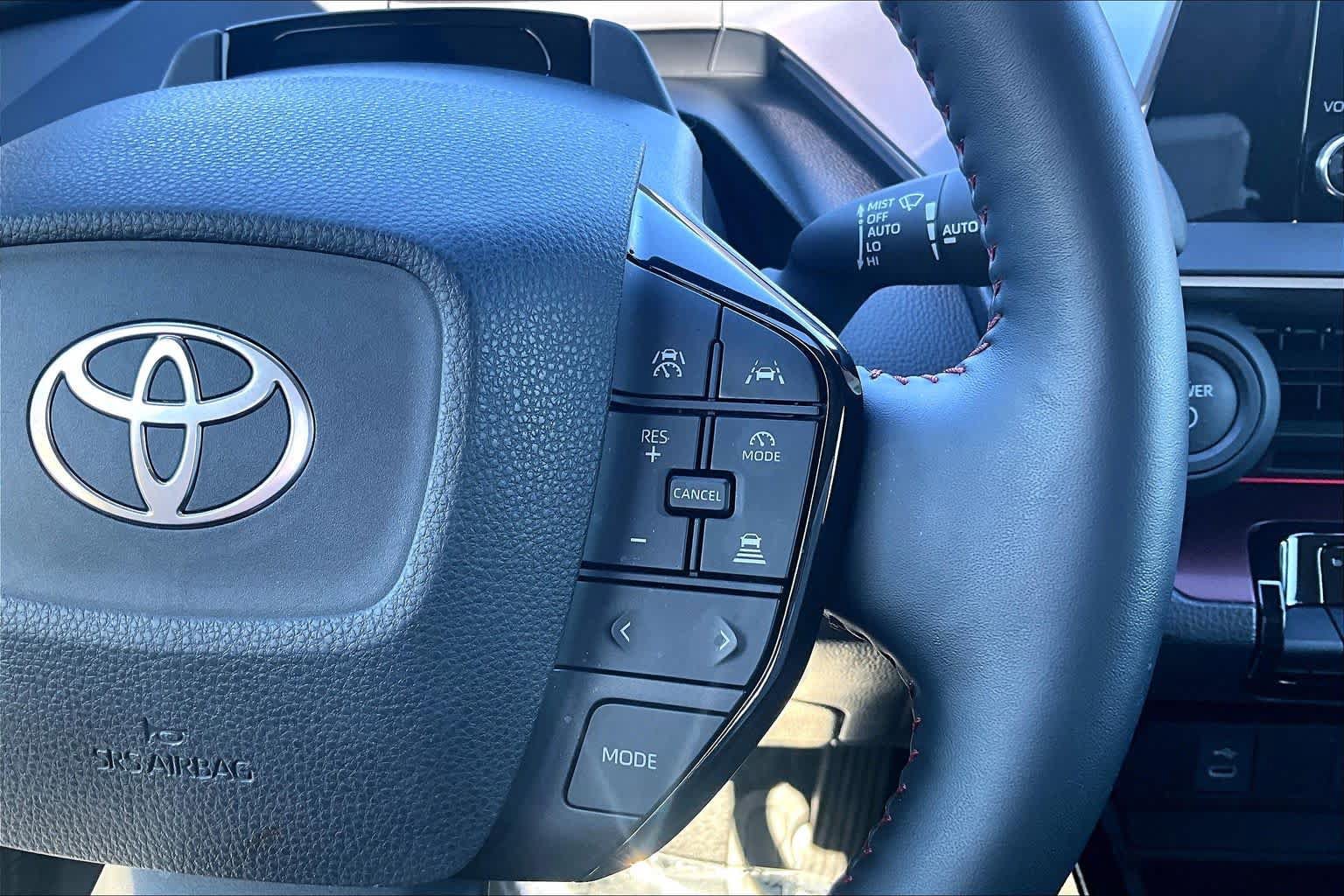 Used 2024 Toyota Prius Prime FWD image 23