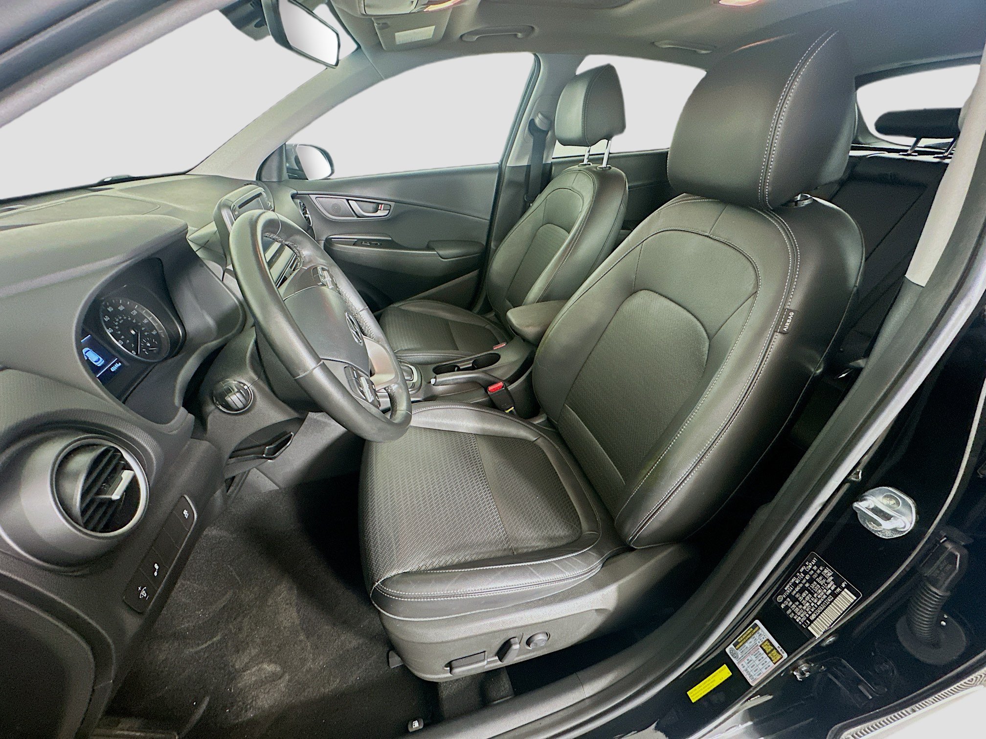 Used 2018 Hyundai Kona Limited FWD image 13
