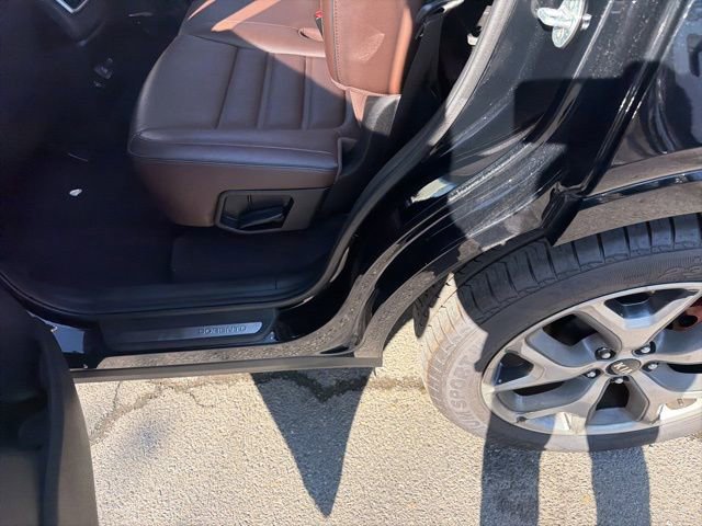 Used 2019 Kia Sorento SX image 12