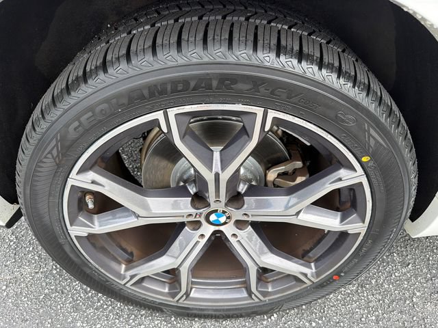 Used 2021 BMW X5 sDrive40i w/ M Sport Package RWD image 17