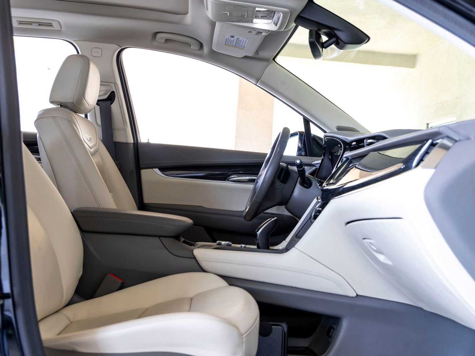 Used 2021 Cadillac XT6 Premium Luxury FWD image 27