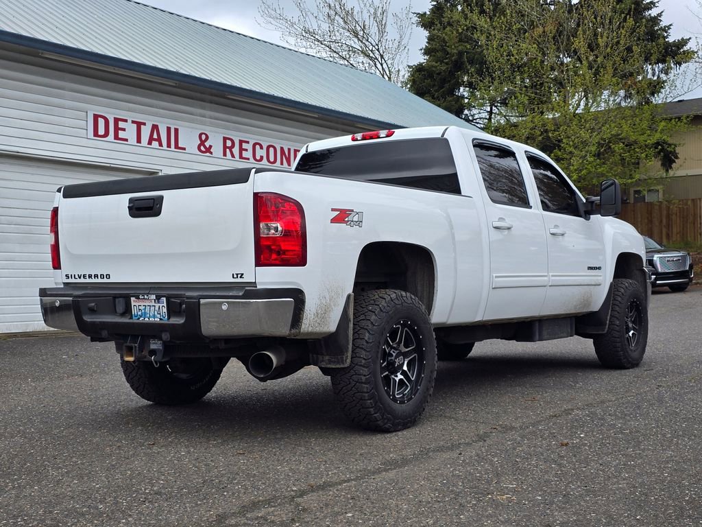 Used 2013 Chevrolet Silverado 2500 LTZ w/ LTZ Plus Package image 39