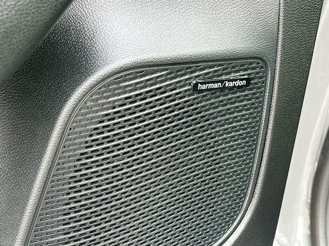 Used 2025 Chrysler Pacifica Limited w/ Uconnect Theater Family Group AWD/4WD image 19