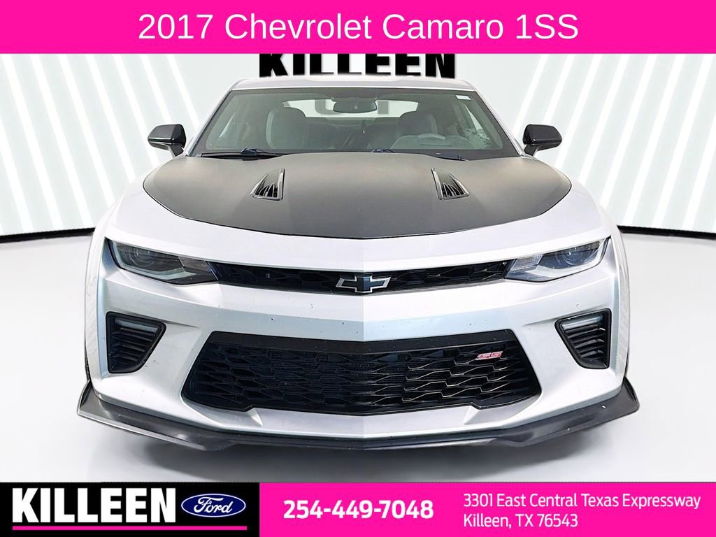 Used 2017 Chevrolet Camaro SS image 2