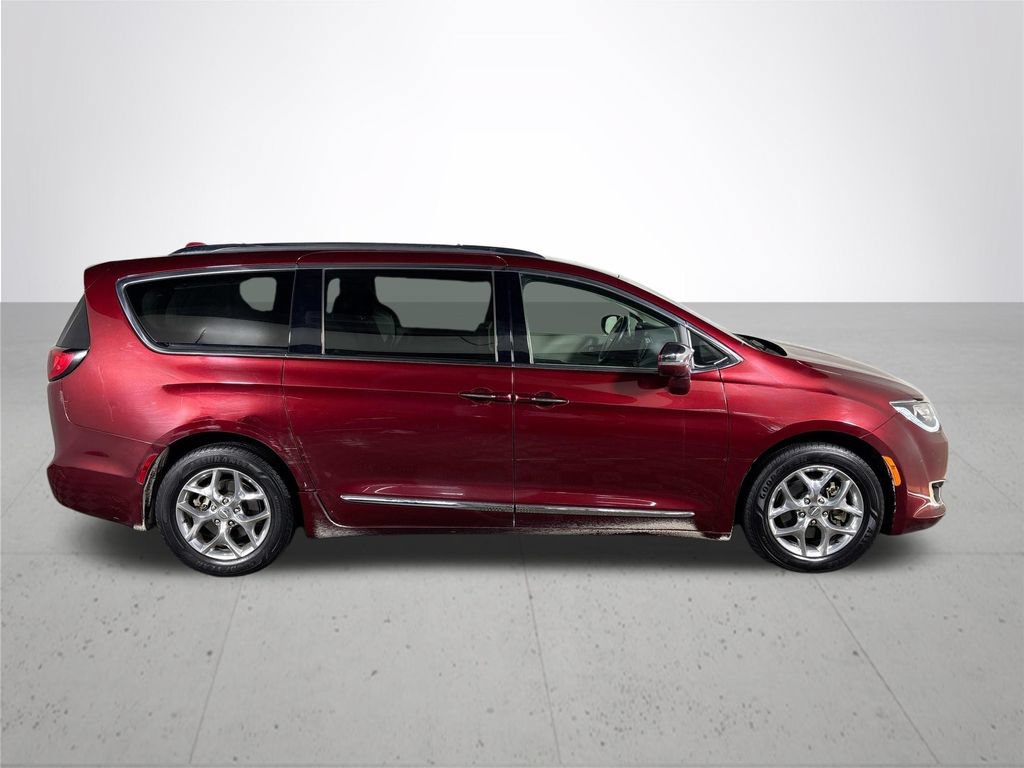 Used 2018 Chrysler Pacifica Limited FWD image 5