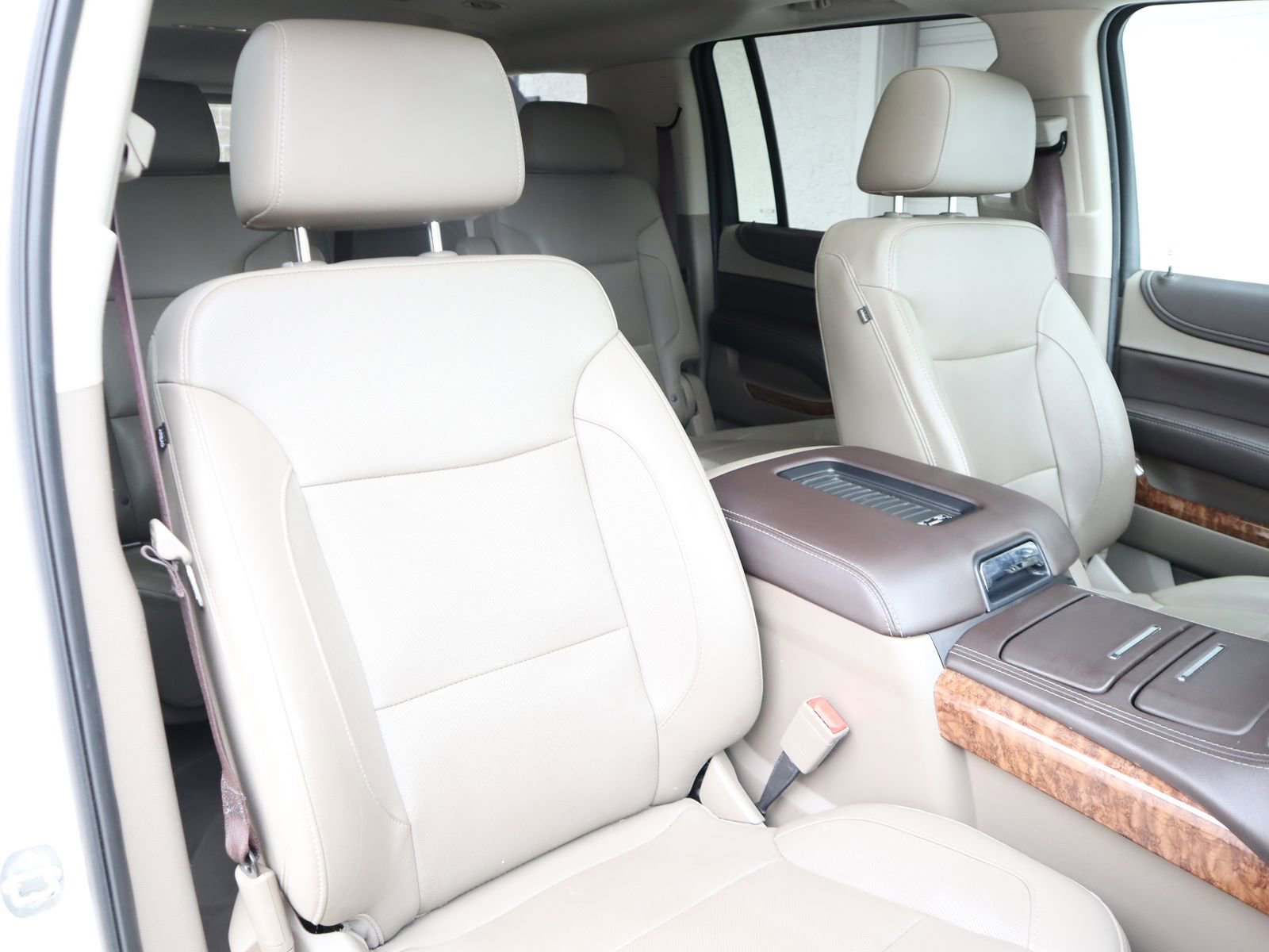 Used 2019 Chevrolet Suburban Premier AWD/4WD image 56