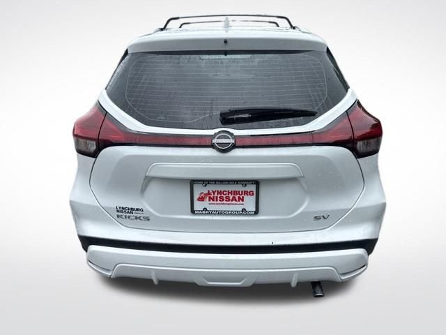 Used 2024 Nissan Kicks SV w/ Interior Electronics Package FWD image 5