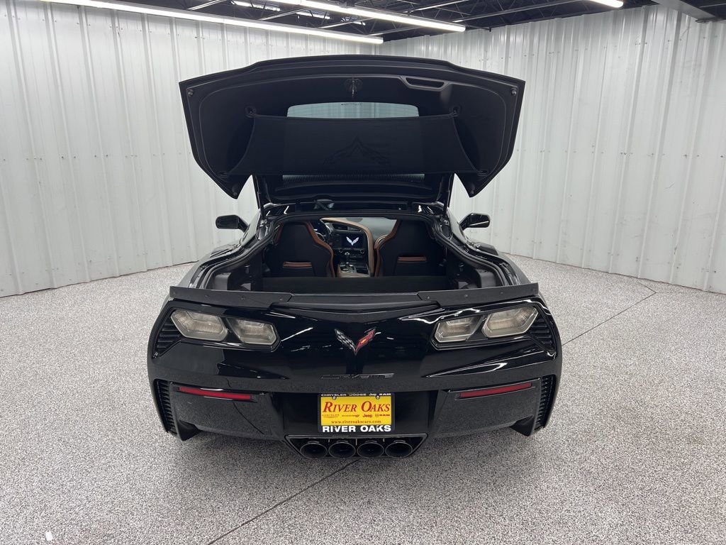 Used 2016 Chevrolet Corvette Z06 w/ 3LZ Preferred Equipment Group RWD image 9