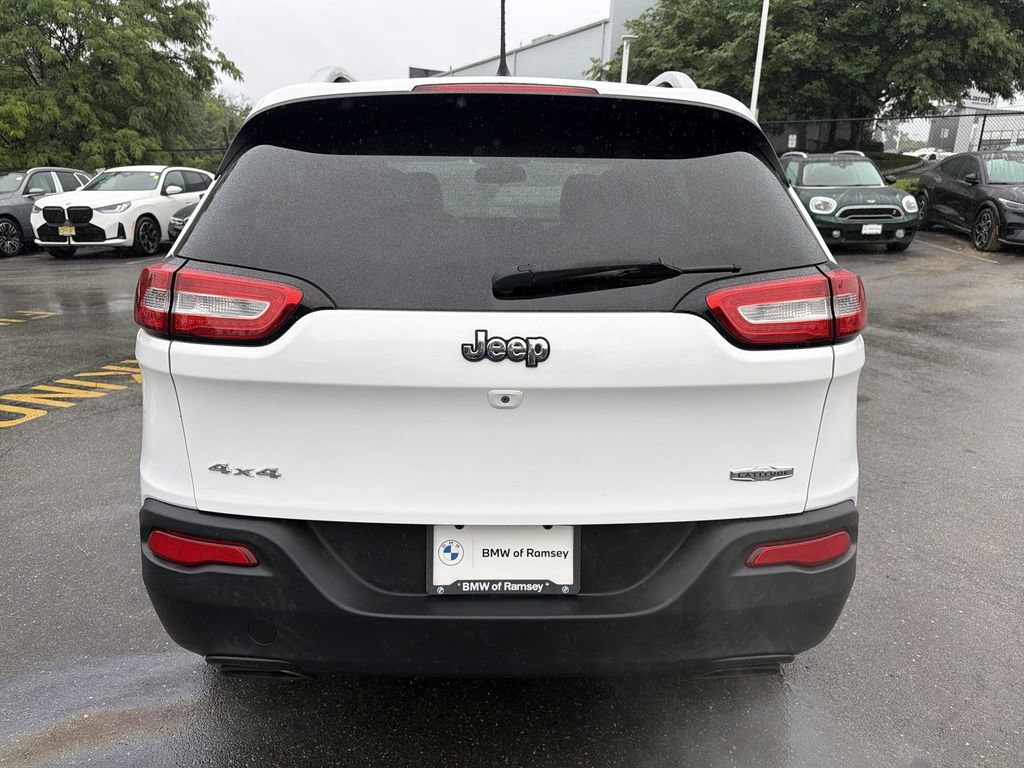 Used 2015 Jeep Cherokee Latitude AWD/4WD image 13