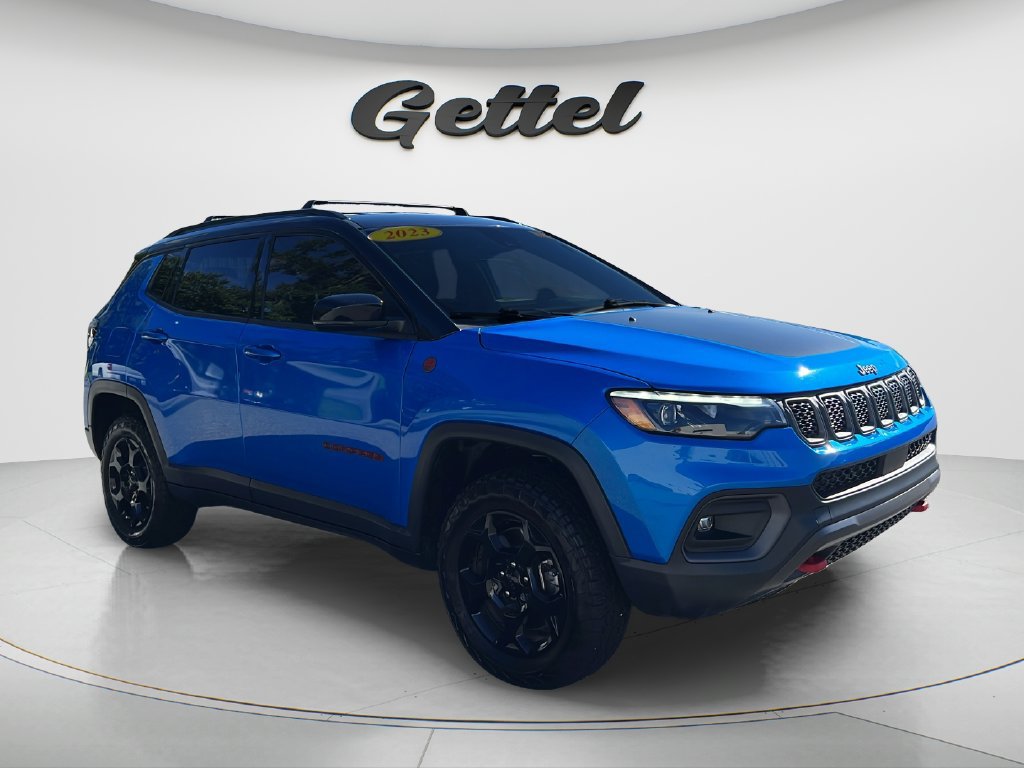 Used 2023 Jeep Compass Trailhawk w/ Trailhawk Elite Group AWD/4WD image 3