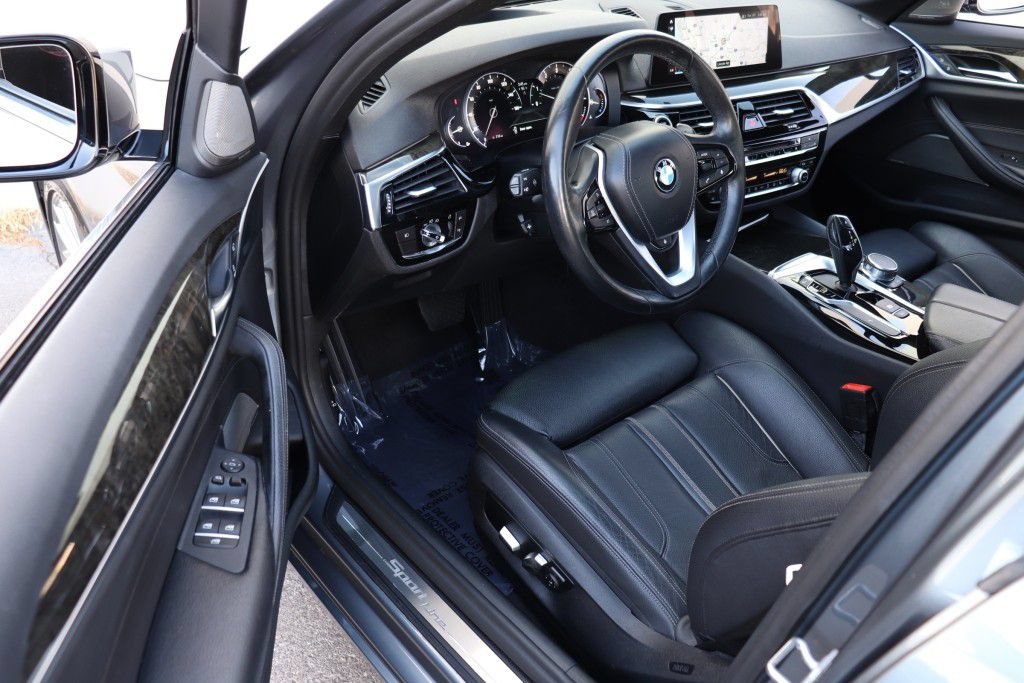 Used 2017 BMW 540i w/ Premium Package RWD image 16