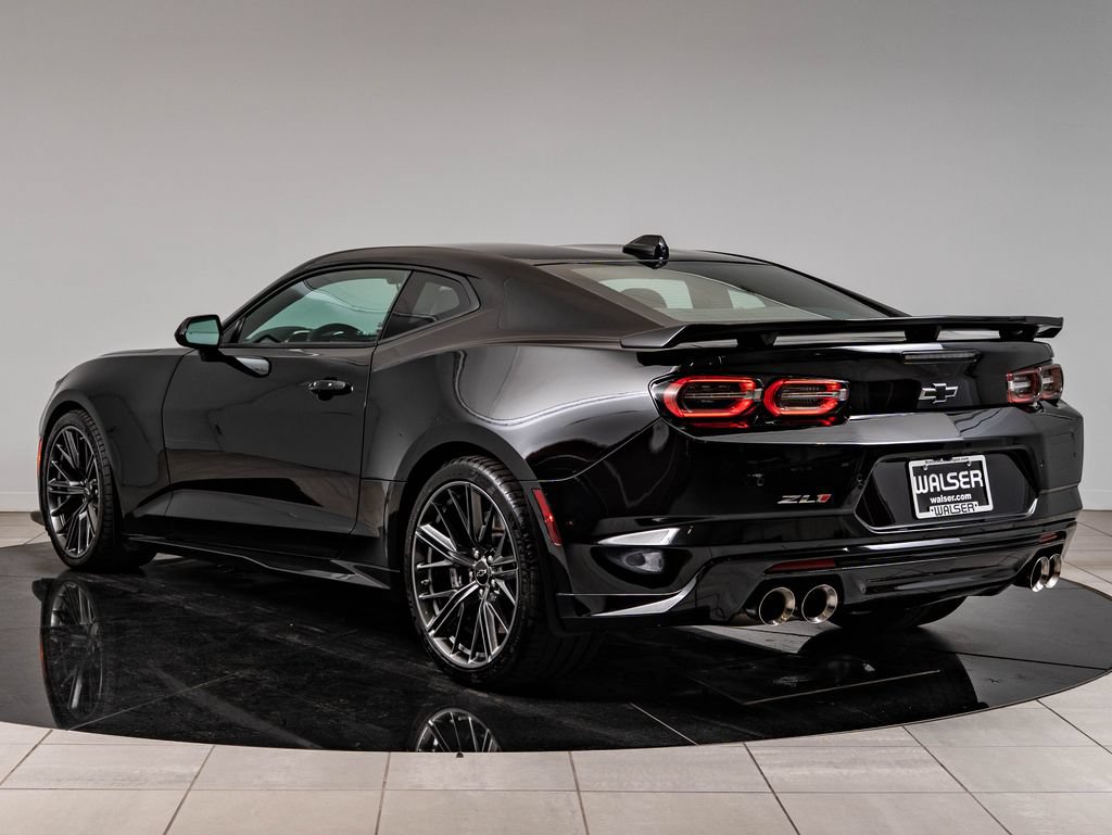 Used 2021 Chevrolet Camaro ZL1 RWD image 6