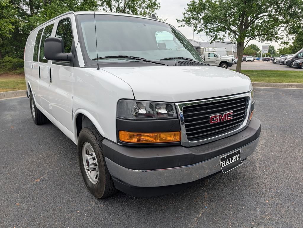 Used 2024 GMC Savana 2500 w/ Driver Convenience Package RWD image 2
