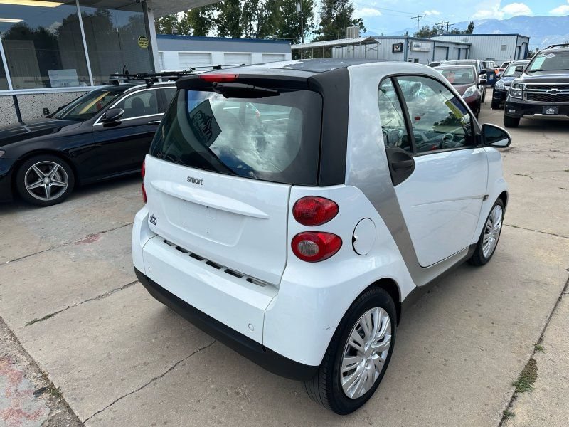 Used 2012 smart fortwo pure RWD image 7