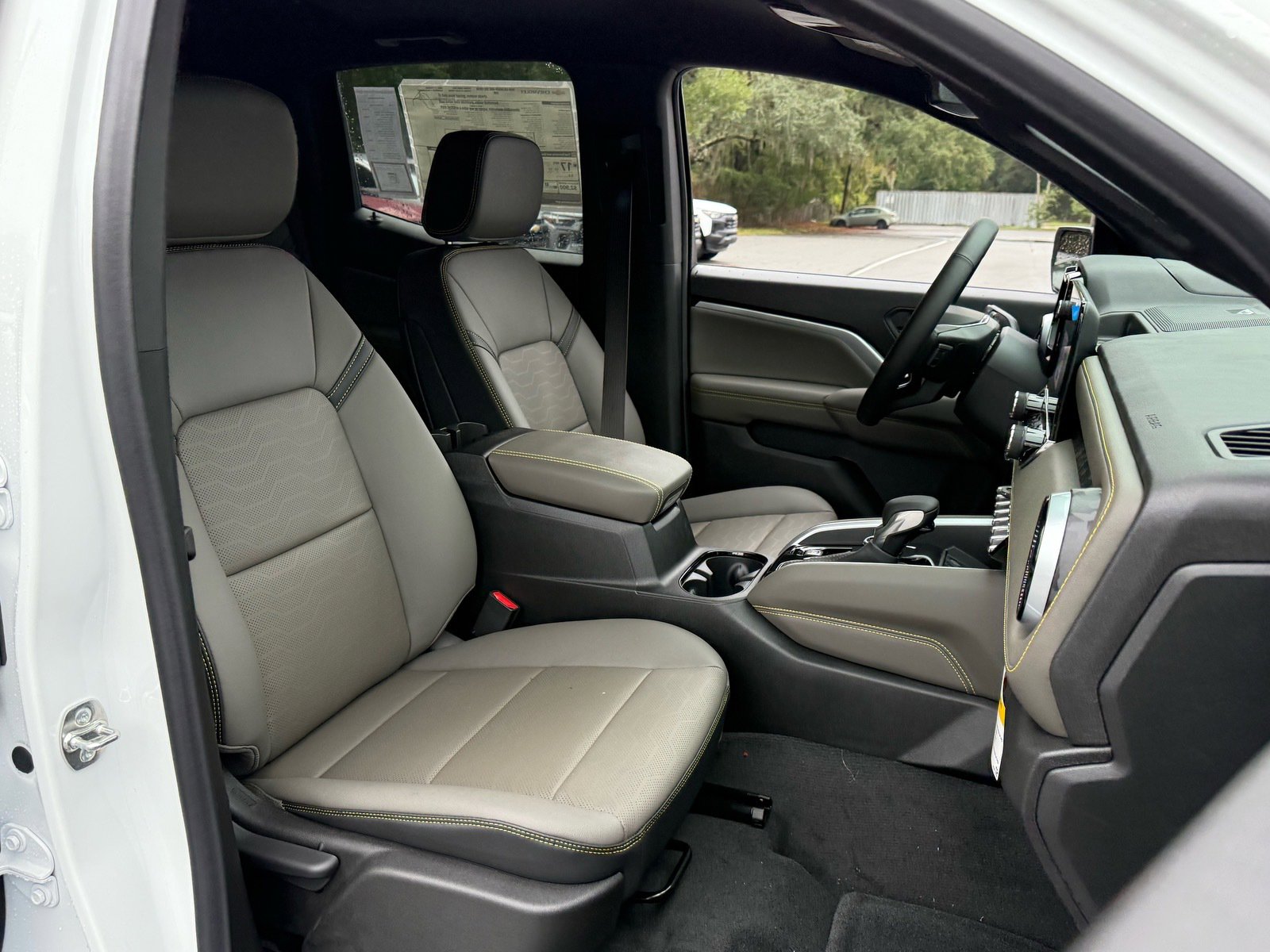 New 2026 Chevrolet Colorado ZR2 w/ Technology Package image 17