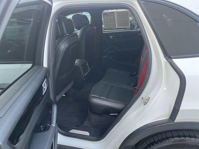 Used 2019 Porsche Cayenne Base image 29