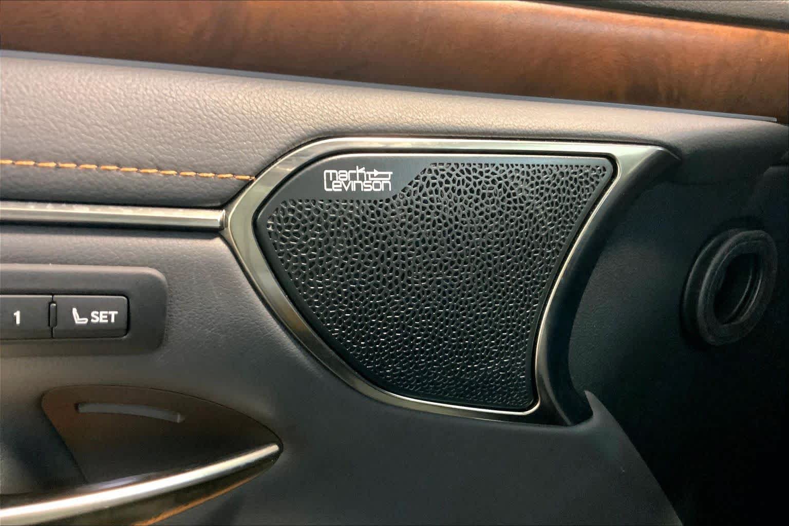 Used 2024 Lexus ES 350 Ultra Luxury FWD image 33
