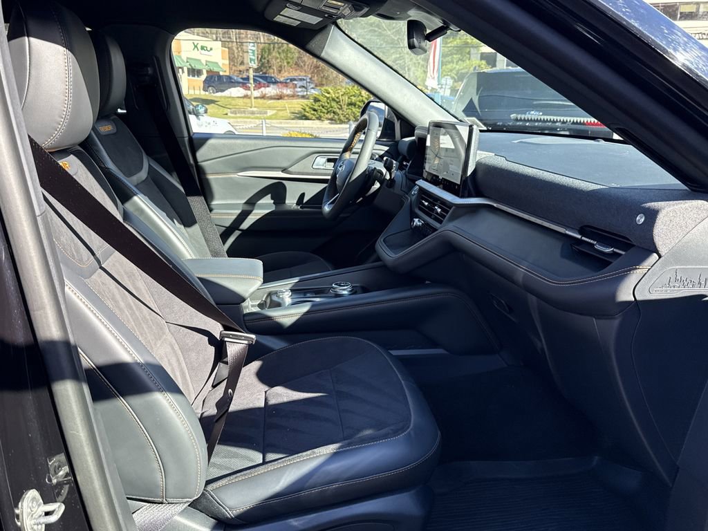 Used 2026 Ford Explorer Tremor w/ Tremor Convenience Package image 28