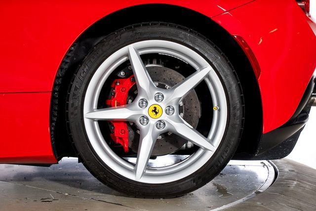 Certified 2020 Ferrari F8 Tributo RWD image 16