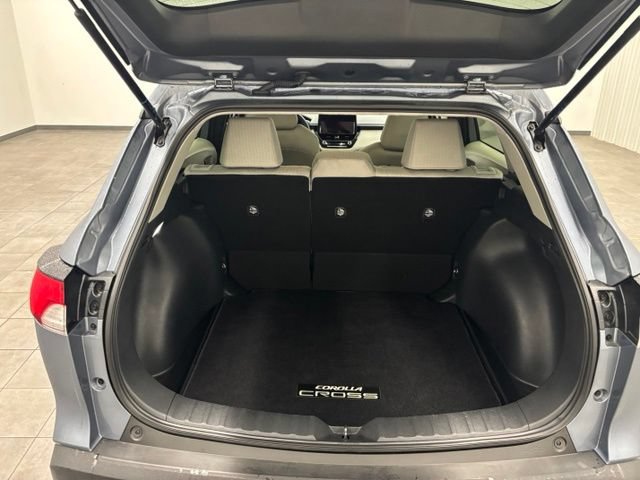 Used 2024 Toyota Corolla Cross L FWD image 7