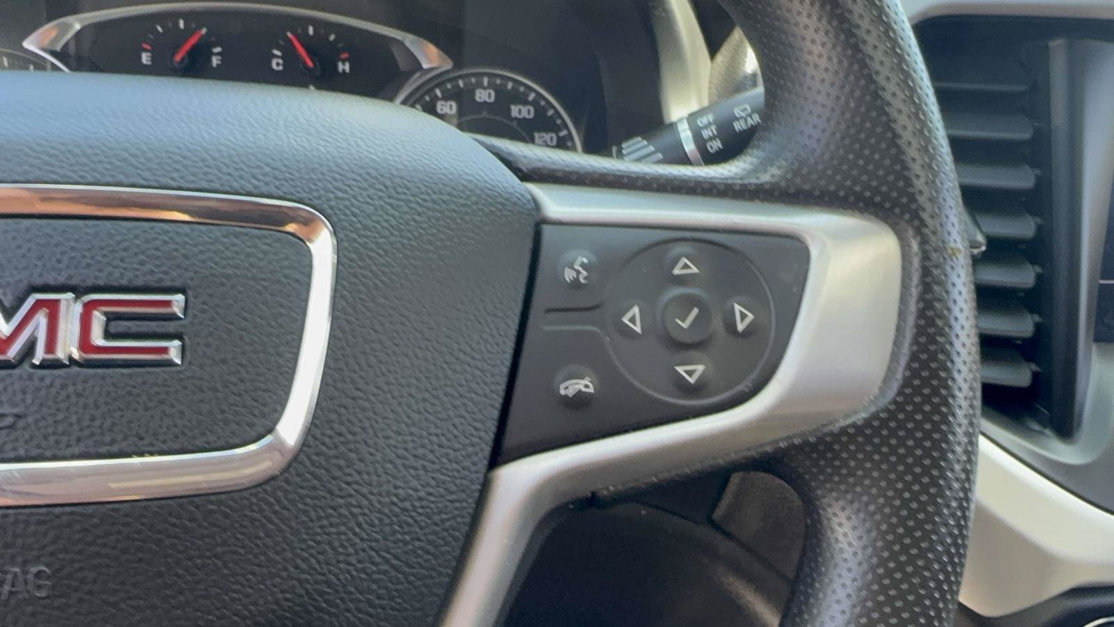 Used 2023 GMC Acadia SLE w/ Driver Convenience Package FWD image 19