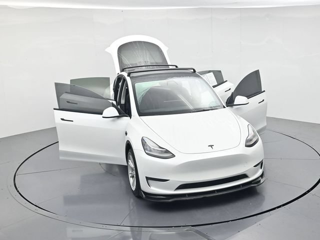 Used 2022 Tesla Model Y Long Range AWD/4WD image 47