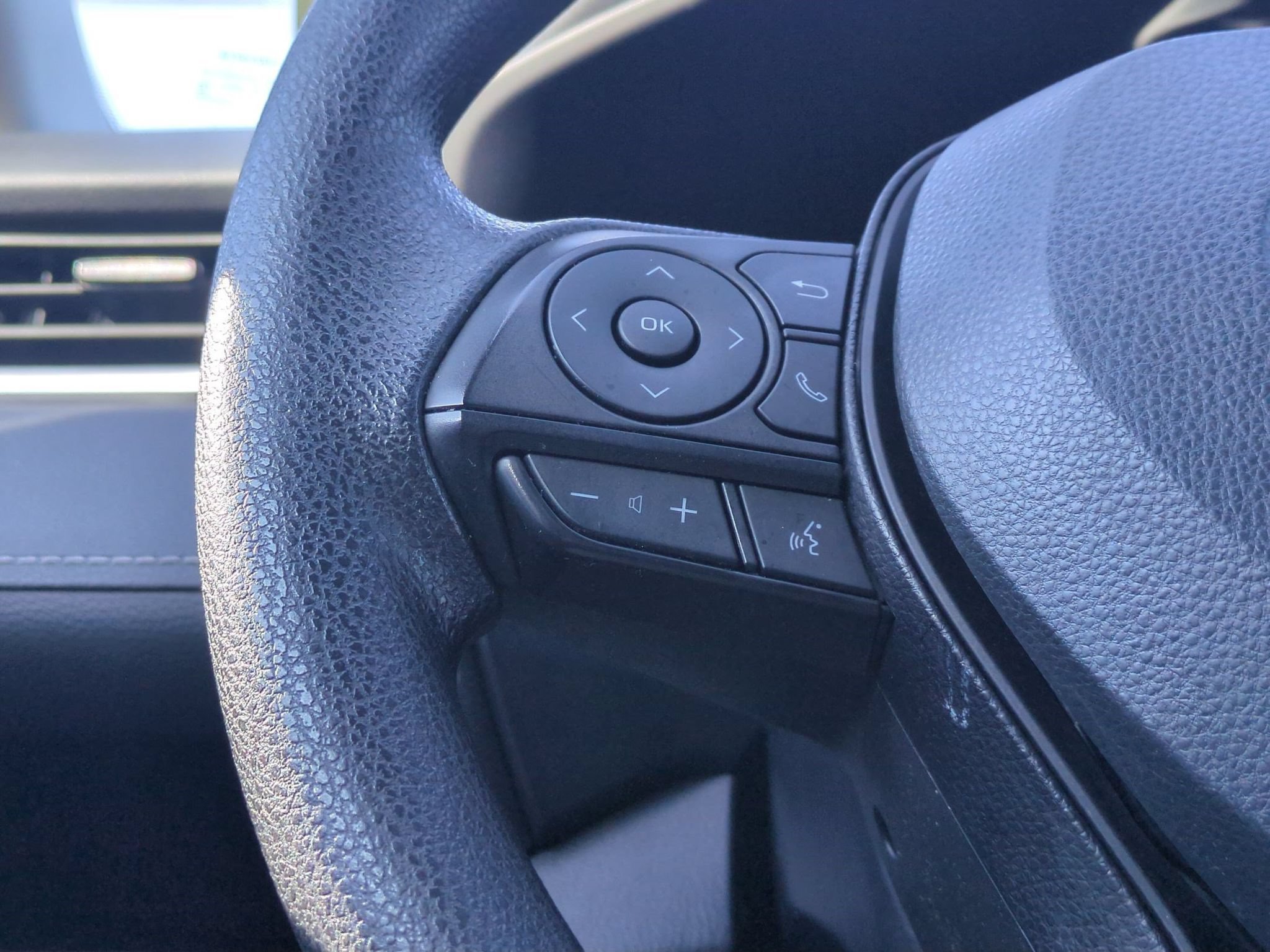 Used 2024 Toyota RAV4 LE FWD image 16