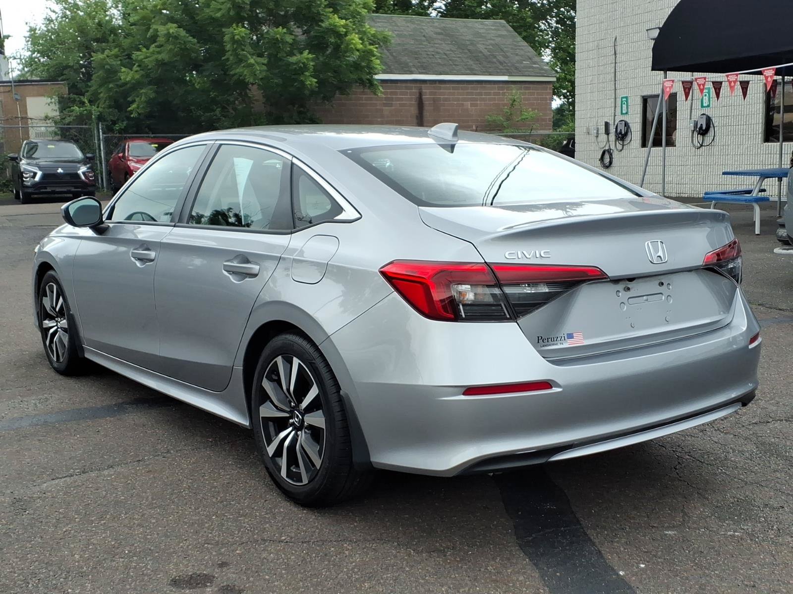 Used 2023 Honda Civic EX image 6