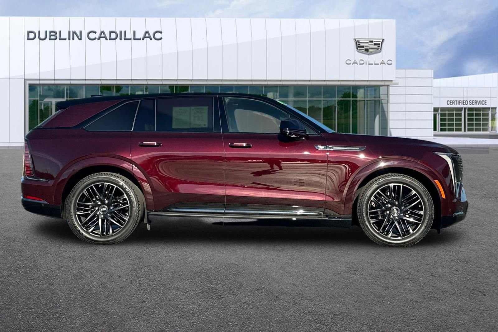 Used 2026 Cadillac Escalade IQ Sport 2 w/ LPO, ONYX Package image 3