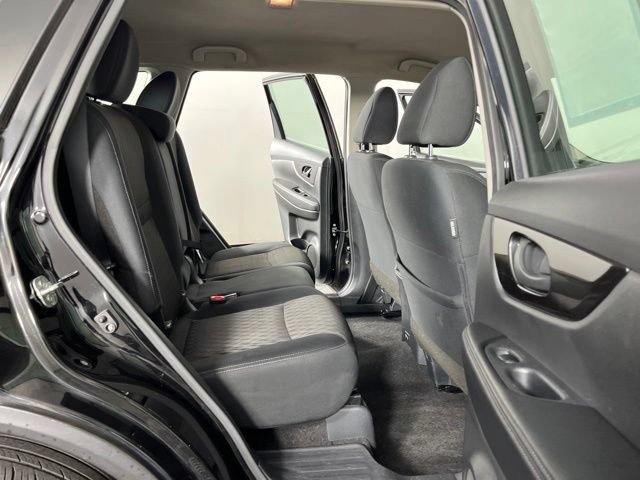 Used 2020 Nissan Rogue S FWD image 43
