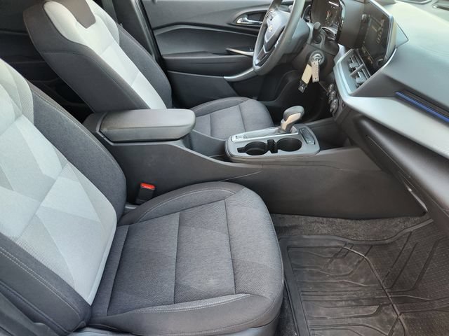 Used 2024 Chevrolet Trax LS w/ LS Convenience Package FWD image 10