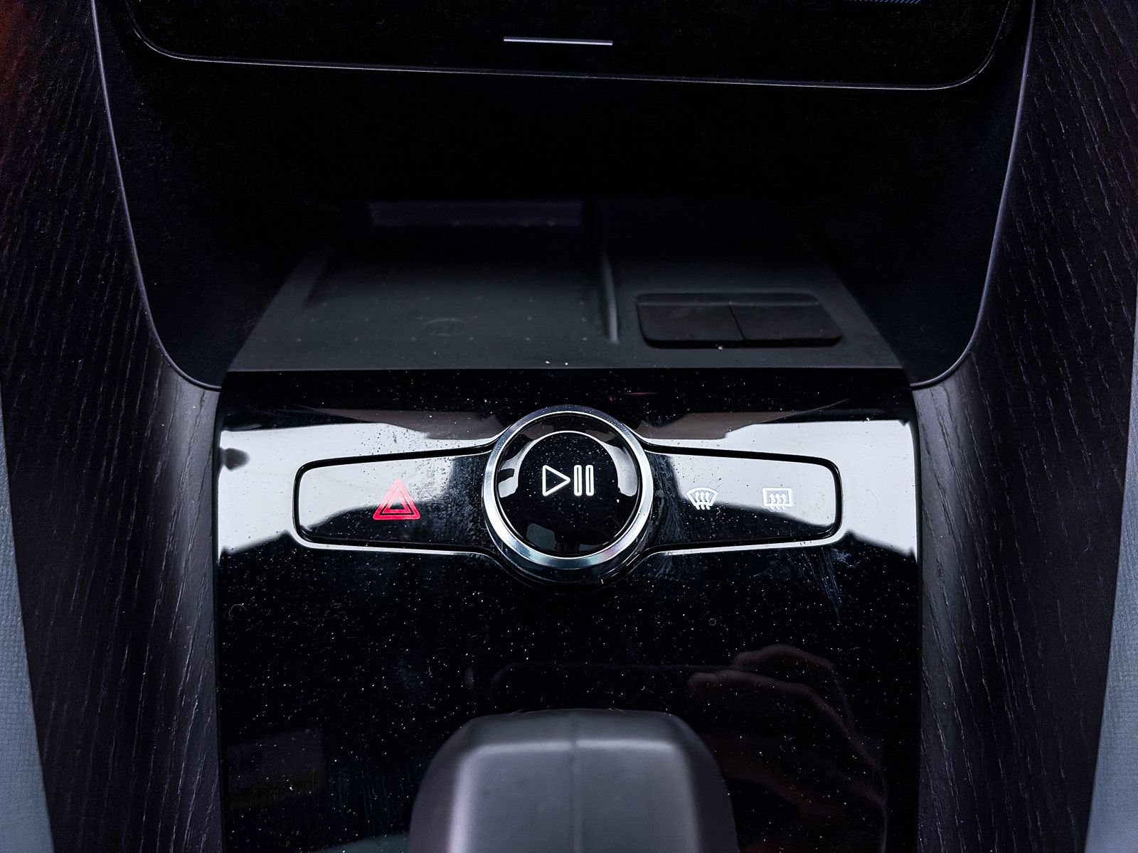 Used 2022 Polestar Polestar 2 w/ Plus Package AWD/4WD image 27