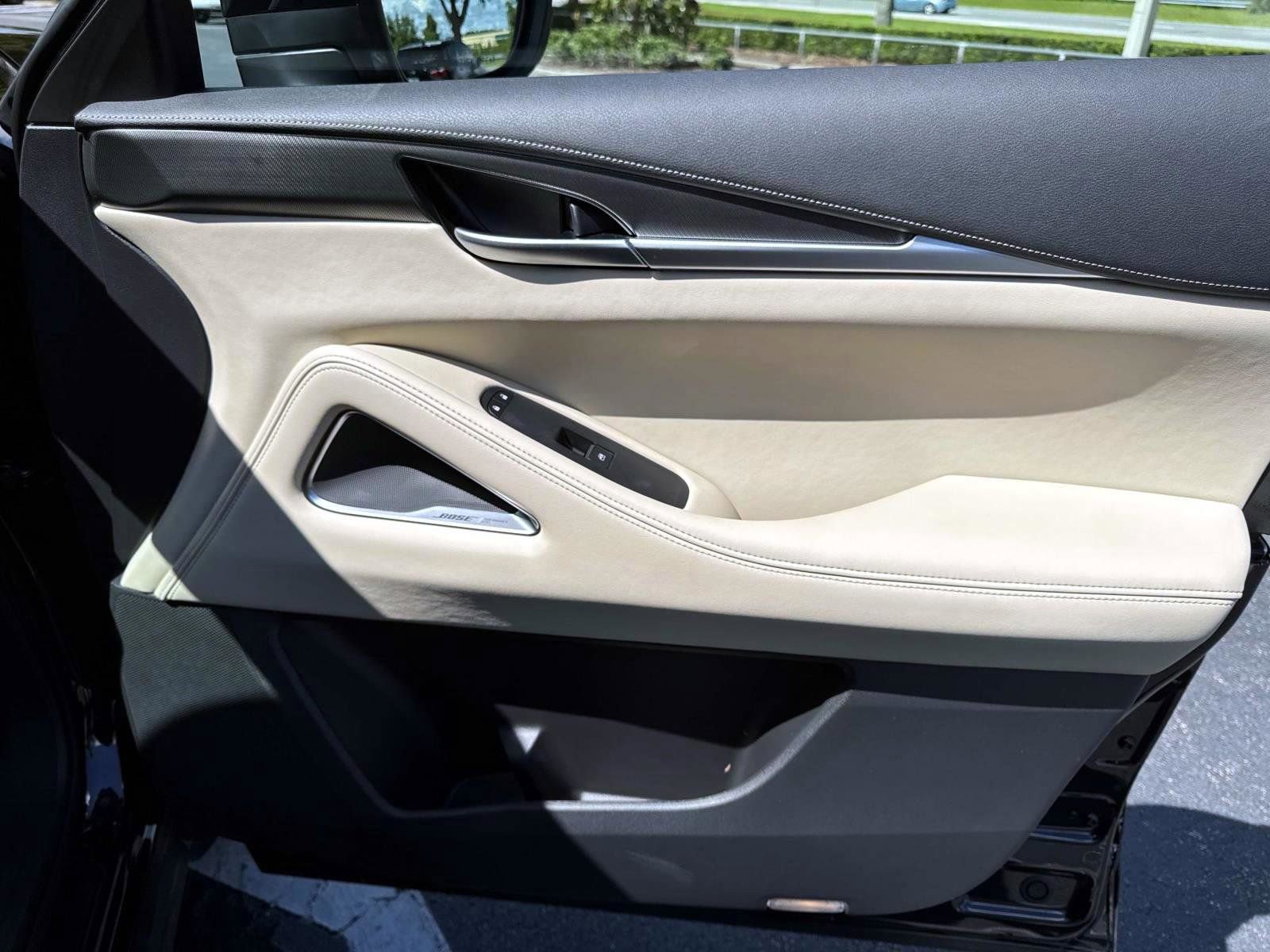 Certified 2025 INFINITI QX60 Luxe image 12