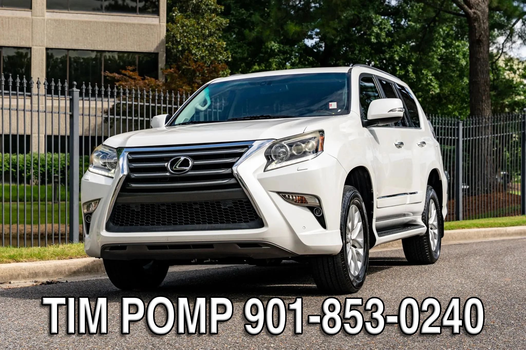 Used 2014 Lexus GX 460 w/ Premium Package AWD/4WD image 2