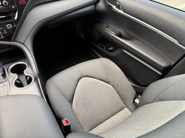 Used 2023 Toyota Camry LE image 27