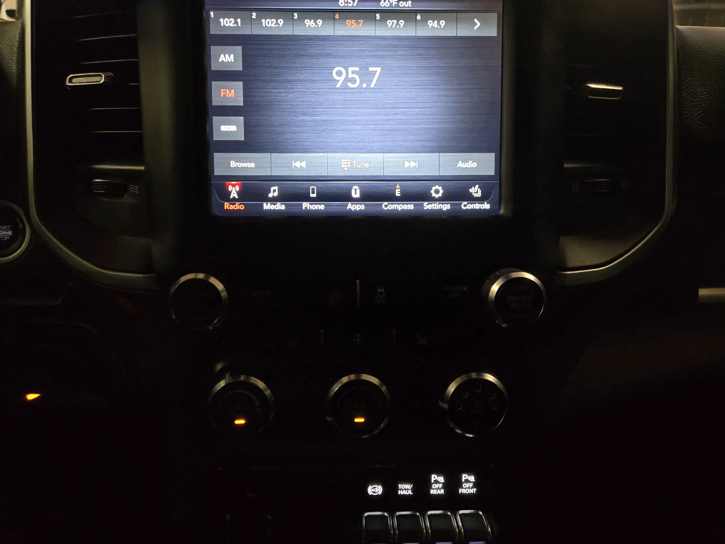 Used 2020 RAM 3500 Big Horn w/ Level 1 Equipment Group AWD/4WD image 13