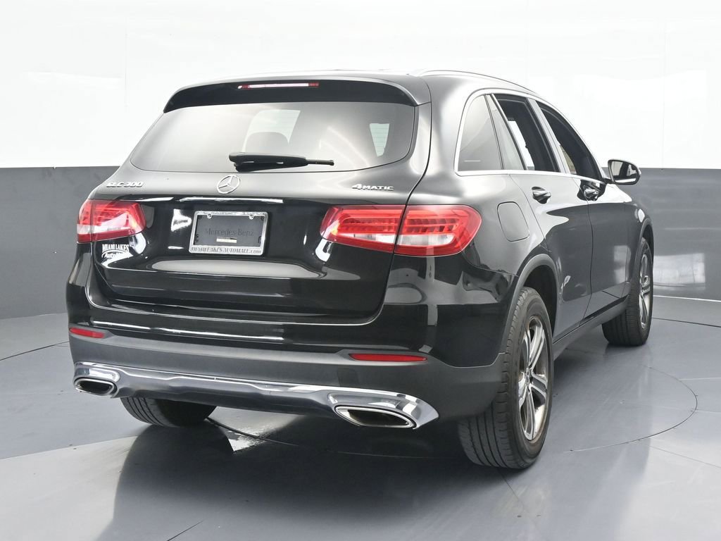 Used 2019 Mercedes-Benz GLC 300 4MATIC image 5