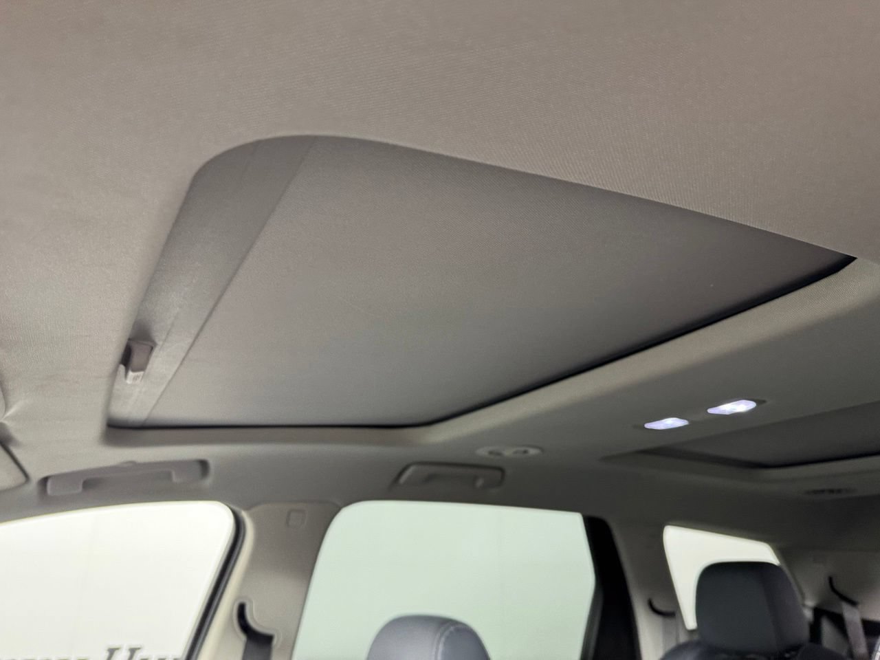Used 2019 Buick Enclave Essence w/ LPO, Luxury Package FWD image 14