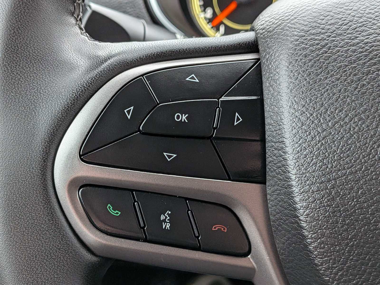 Used 2022 Jeep Cherokee Latitude Lux image 24