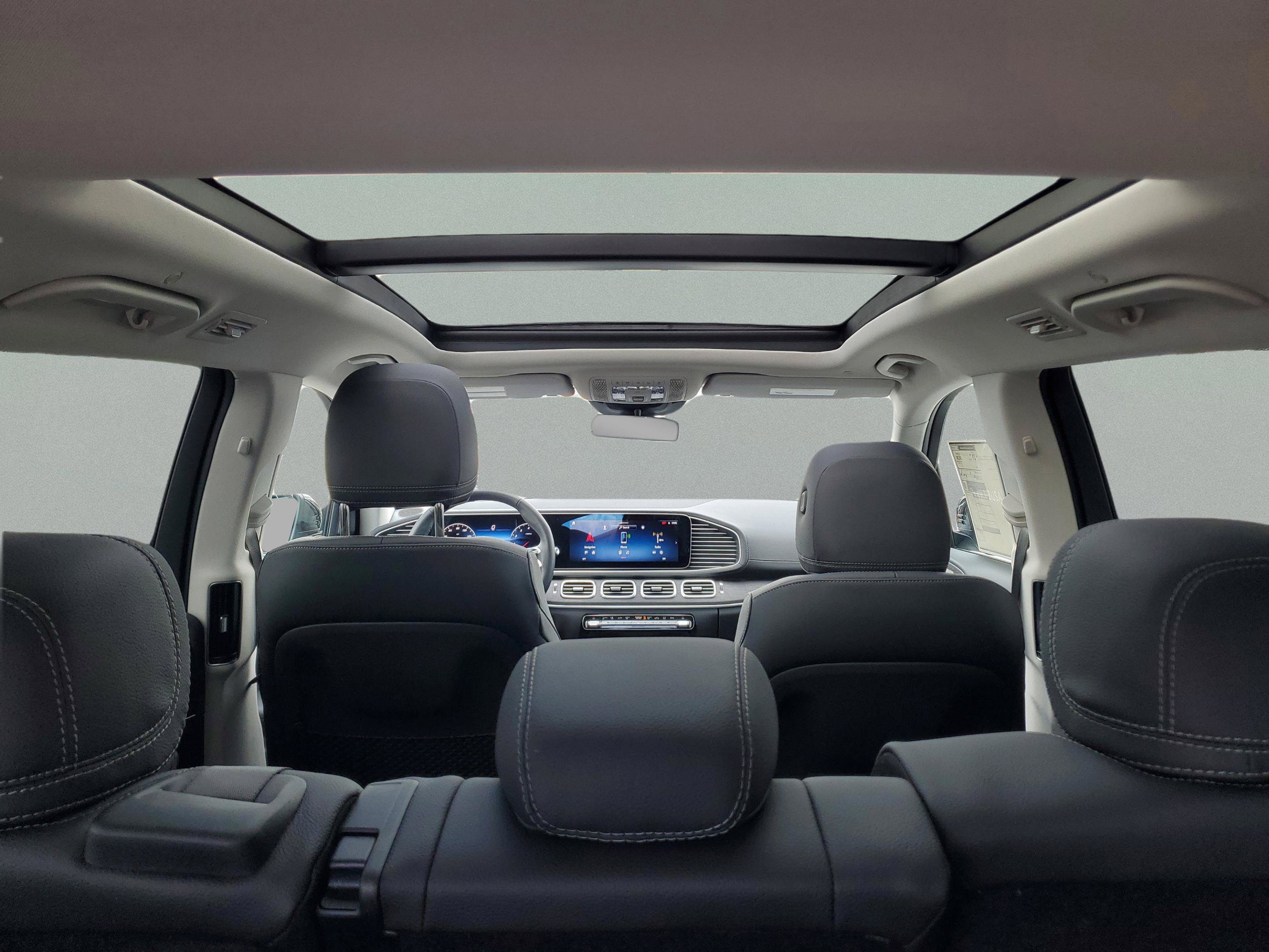 Certified 2026 Mercedes-Benz GLS 450 4MATIC image 7