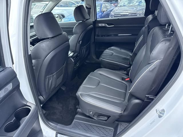 Used 2023 Hyundai Palisade Limited AWD/4WD image 17