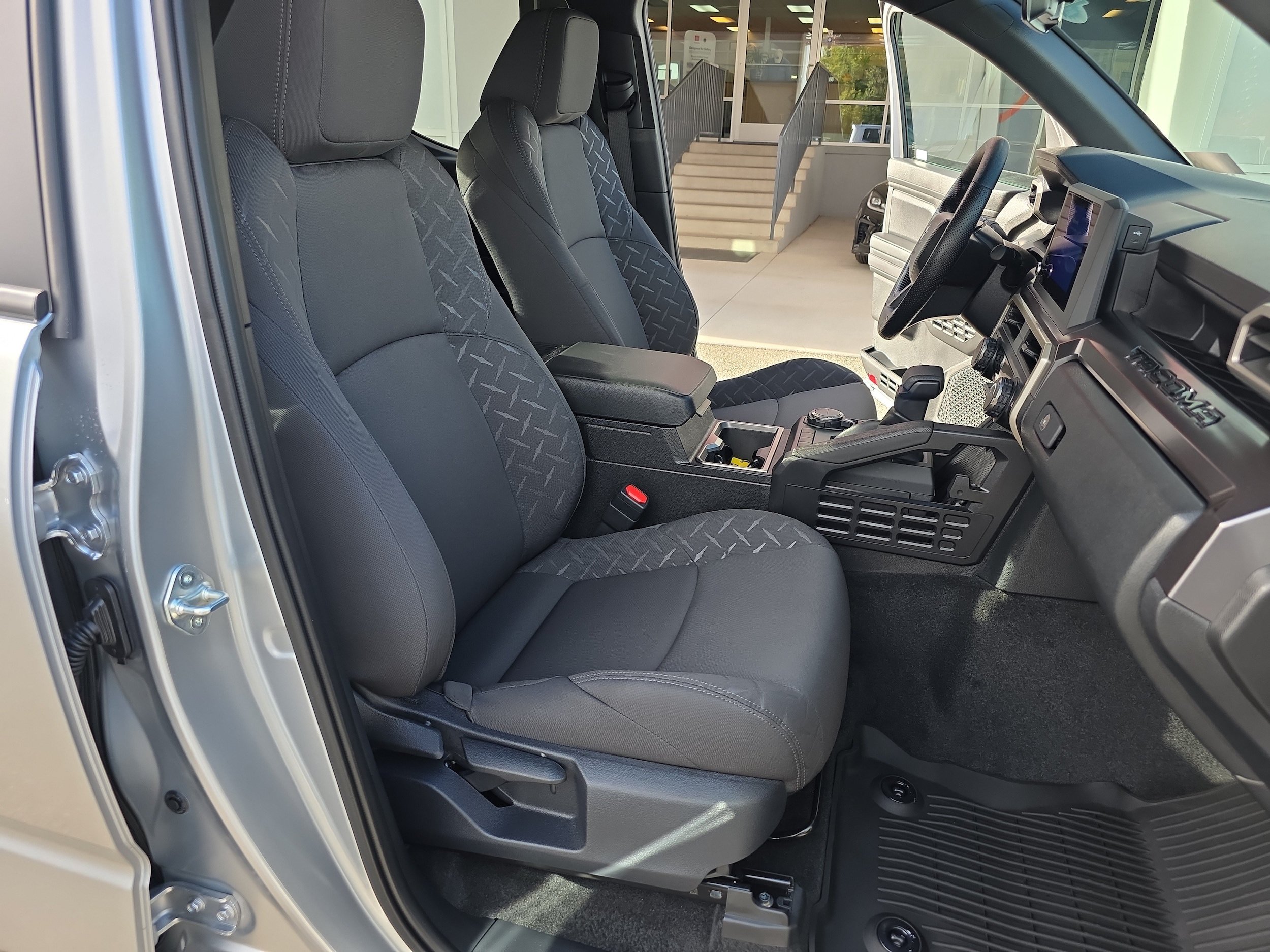 Used 2026 Toyota Tacoma SR5 AWD/4WD image 16