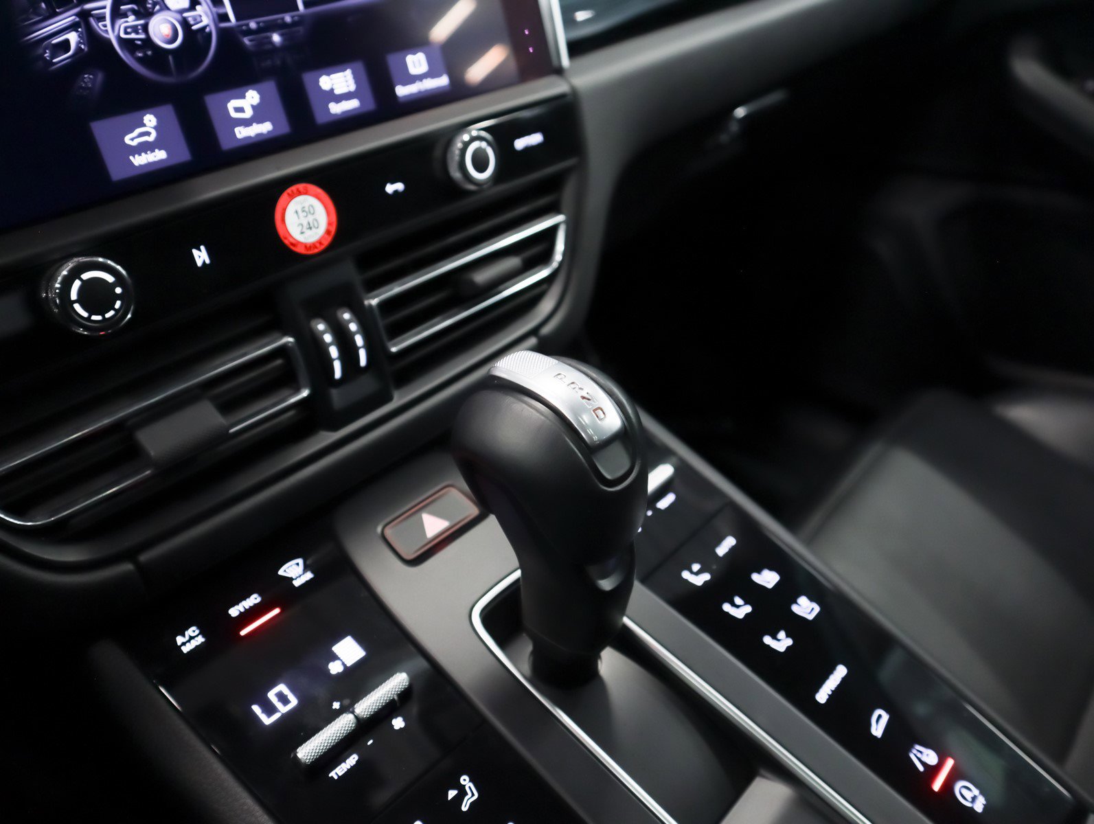 Certified 2024 Porsche Macan Turbo w/ Premium Plus Package image 18