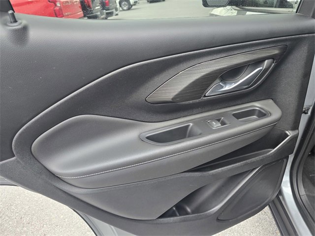 Used 2023 GMC Terrain SLE image 13