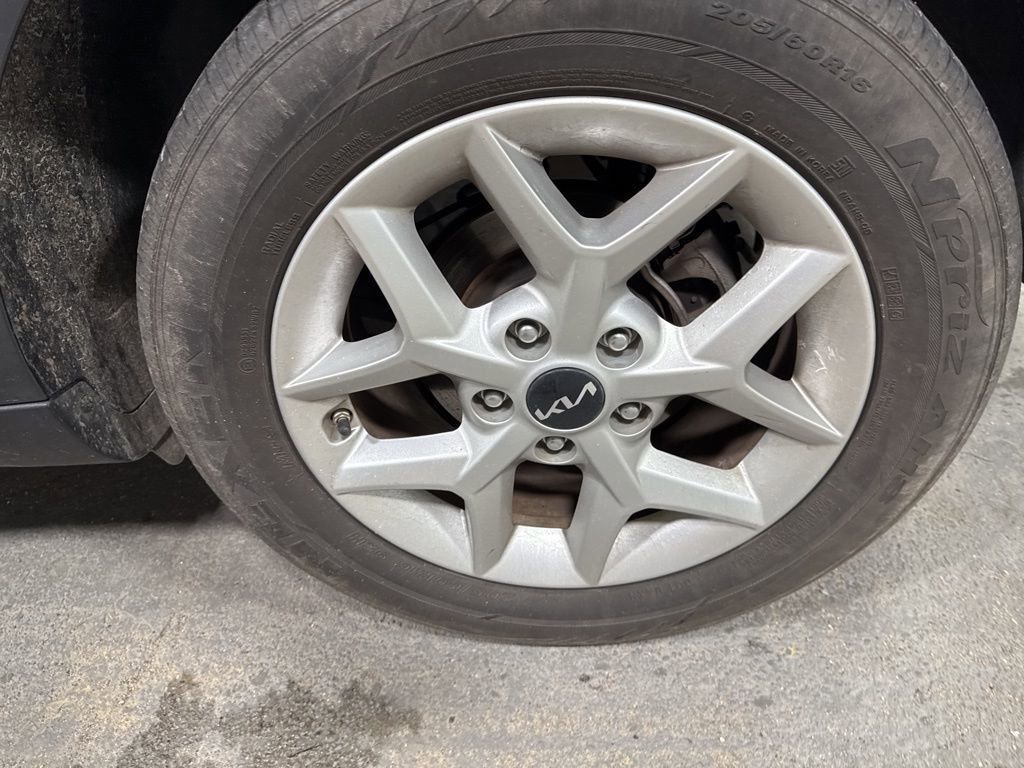 Used 2024 Kia Soul LX w/ Option Group 015 image 38