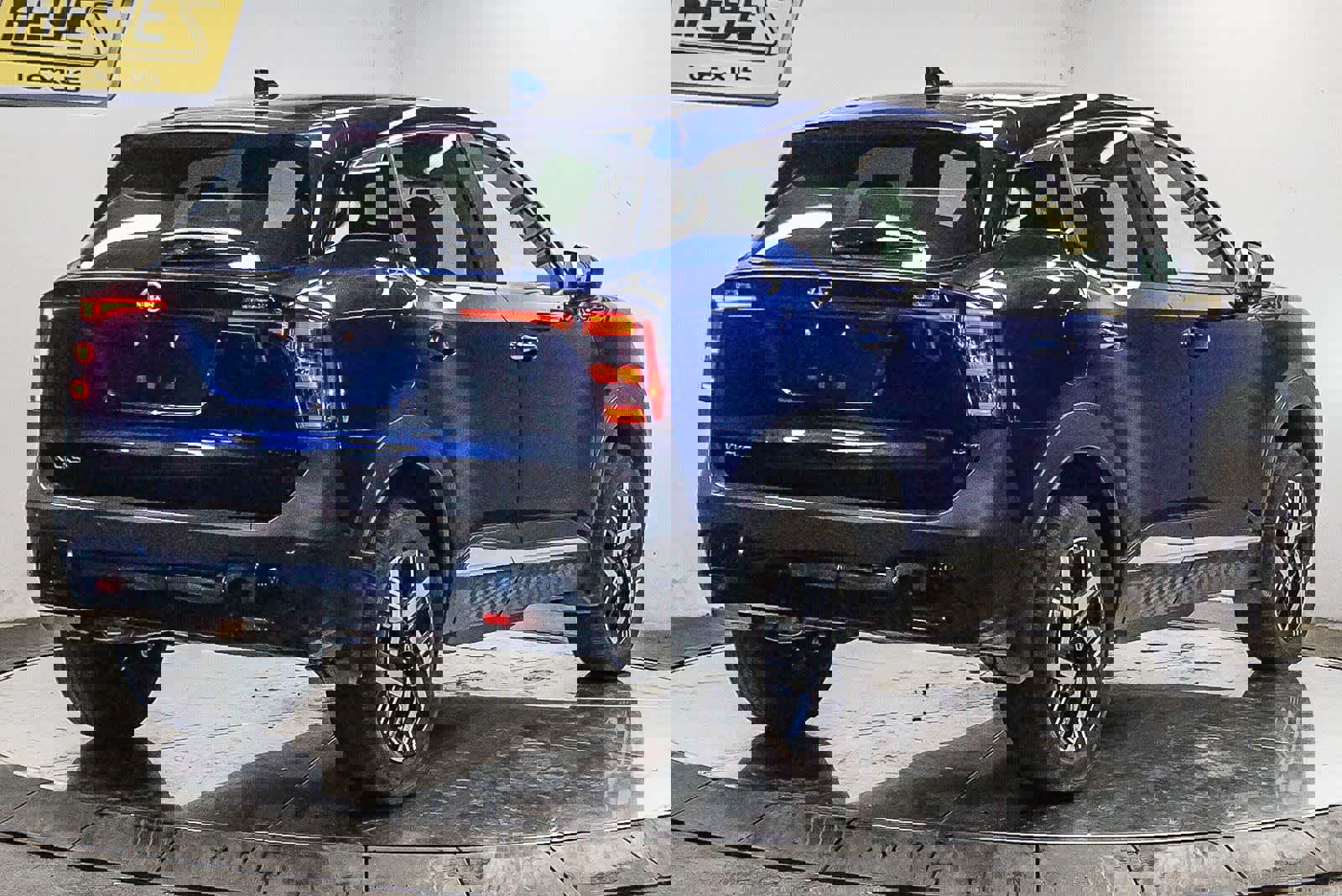 Used 2025 Nissan Kicks SV FWD image 4