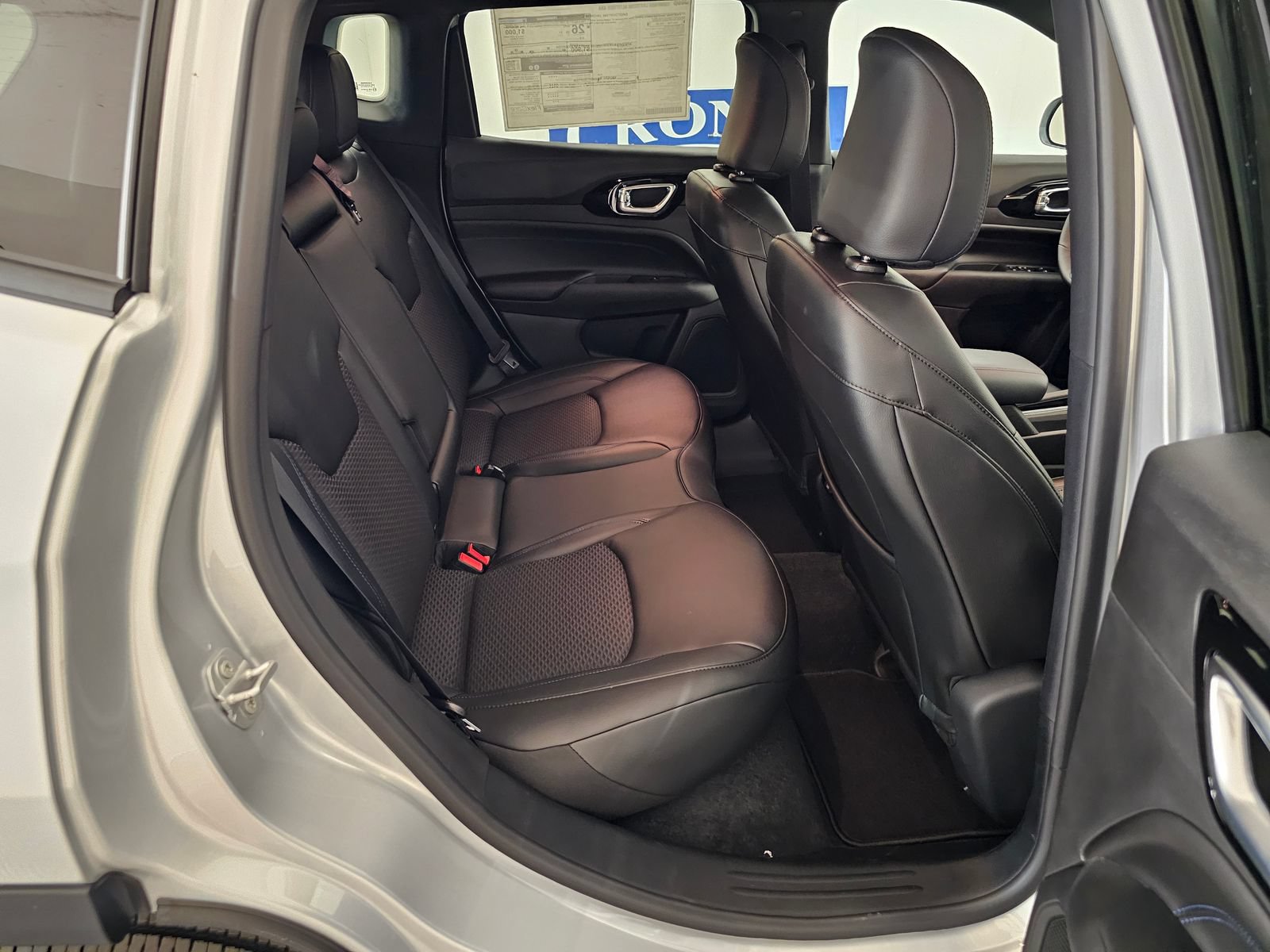 New 2026 Jeep Compass Latitude AWD/4WD image 23