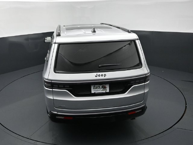 New 2026 Jeep Grand Wagoneer L Limited AWD/4WD image 17